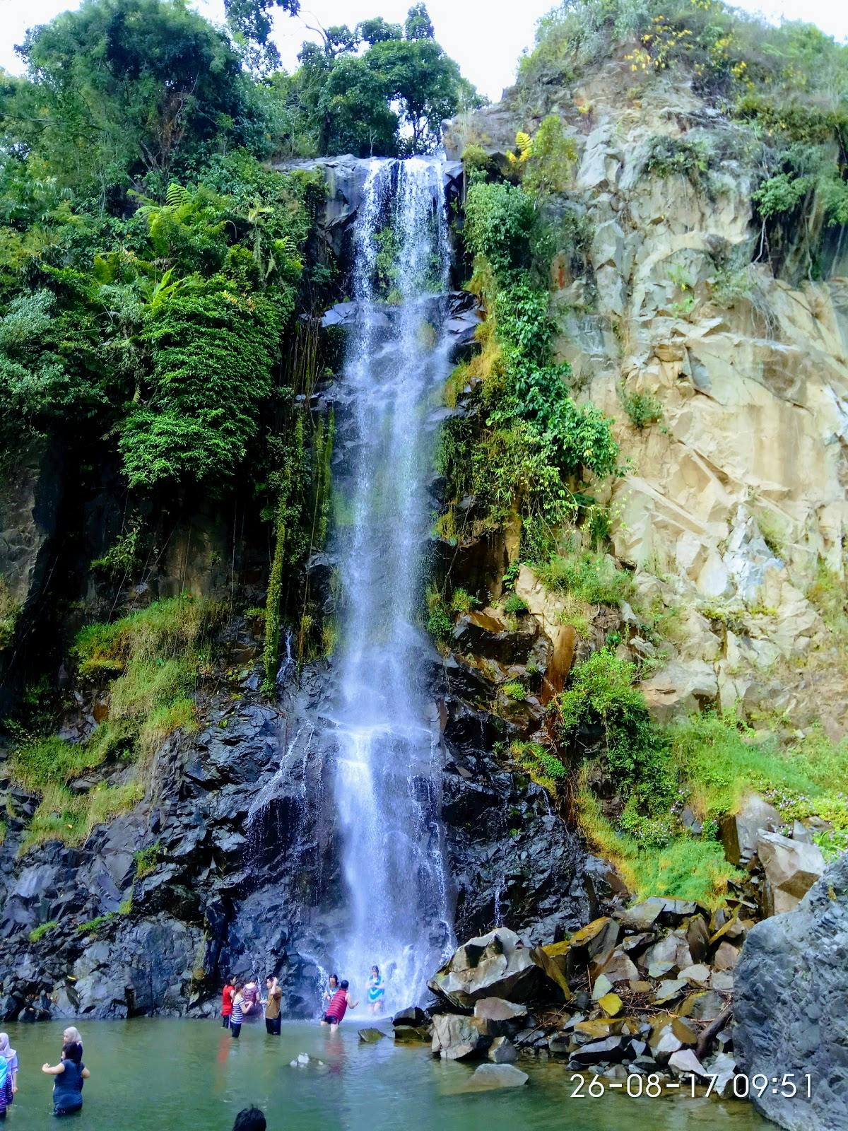 Image - Bidadari waterfall
