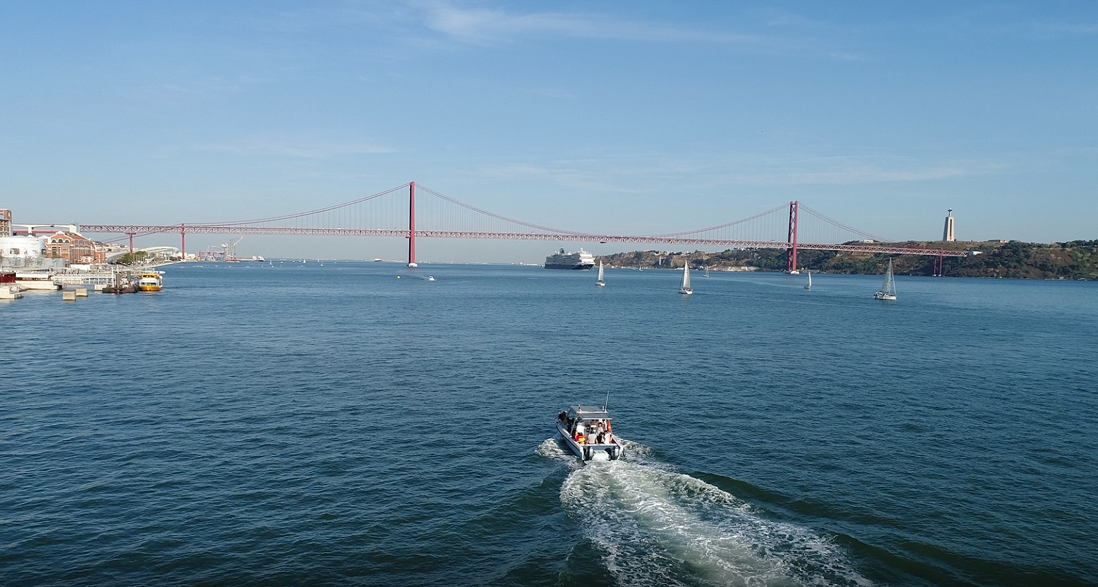 Image - Boat me up - Lisbon Boat Tours