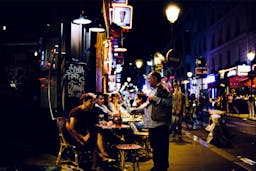 Image - Cafe in Paris at night