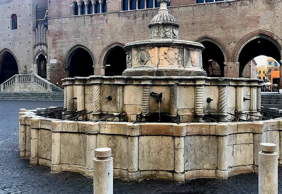 Image - Fontana Della Pigna
