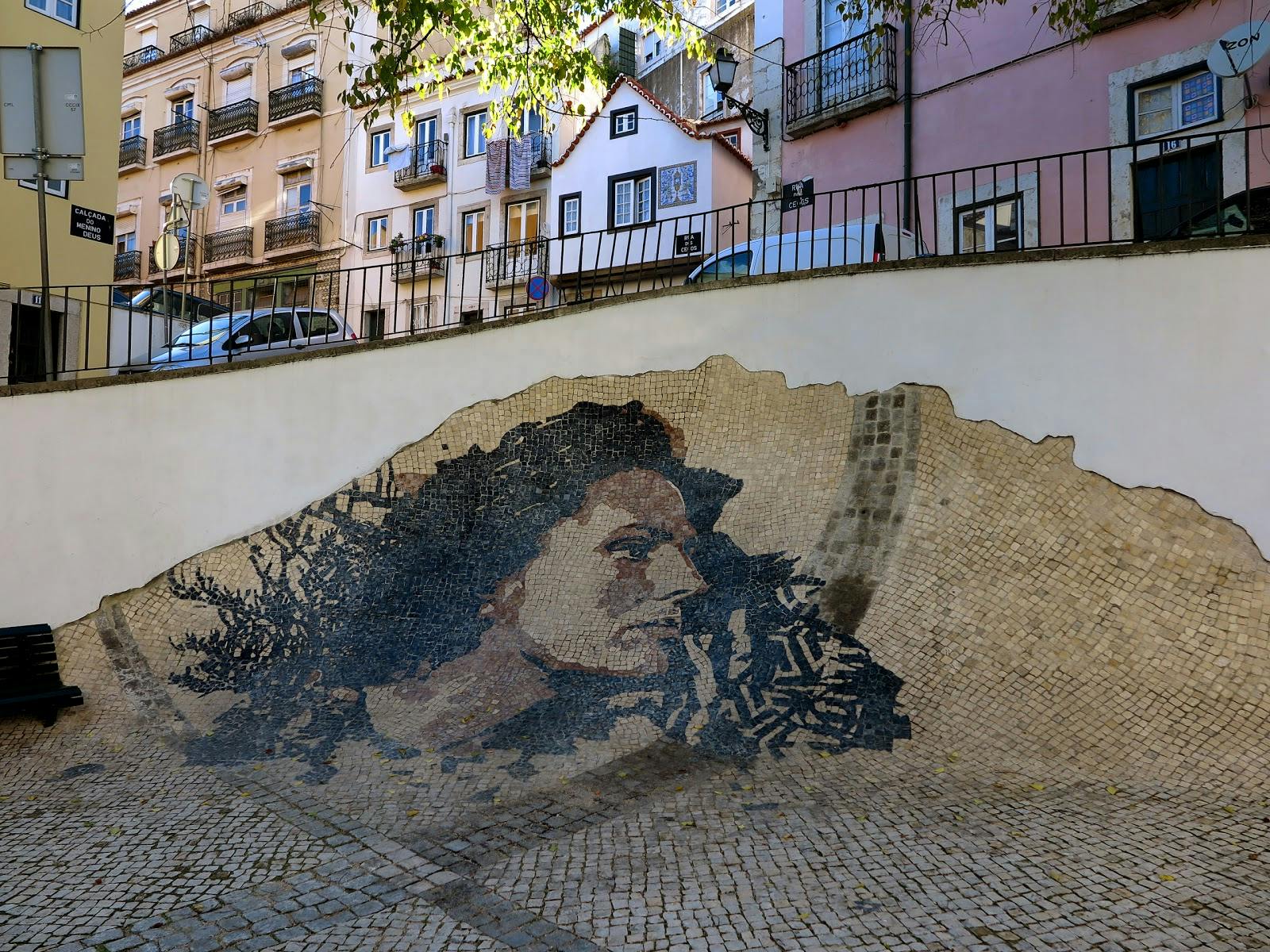 Image - Monumento a Amália Rodrigues