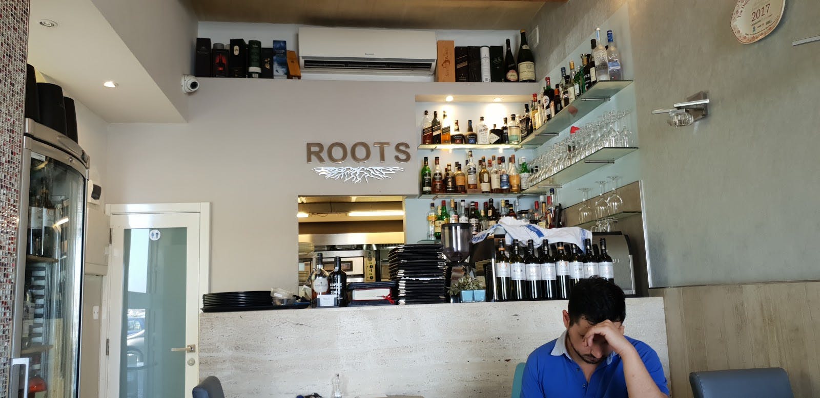 Image - Roots Restaurant
