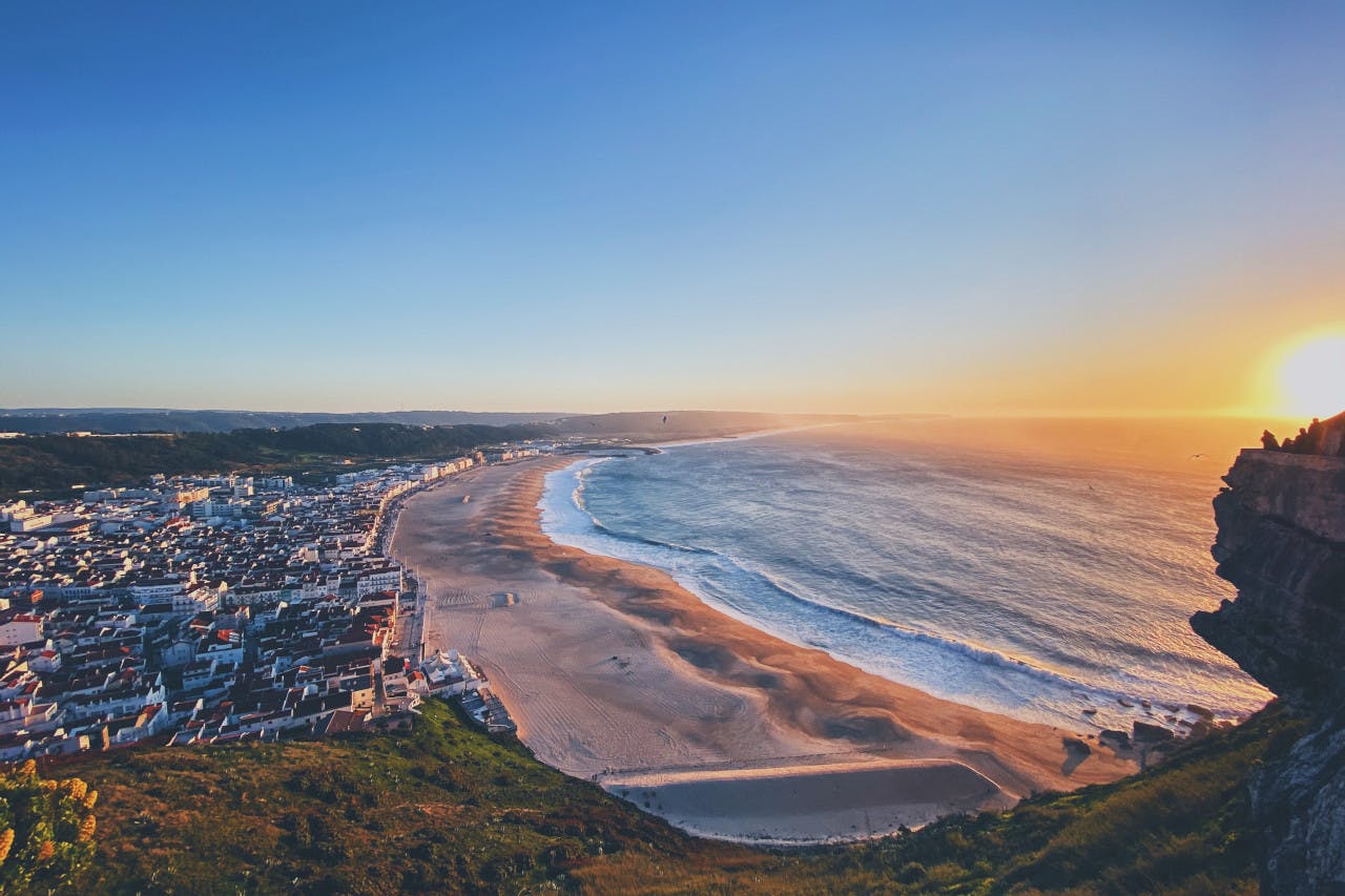 The Heart­warming Silver Coast of Portugal