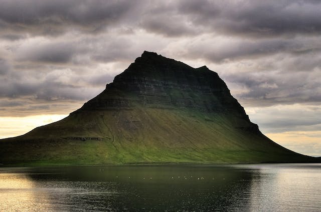 Kirkjufell Mountain in Grundarfjörður, Snæfellsnes Peninsula, Iceland