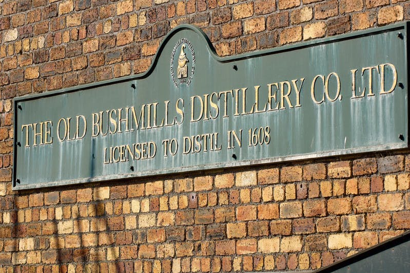Dublin: Giants Causeway And Bushmills Distillery Whiskey Tasting Including Belfast_842658