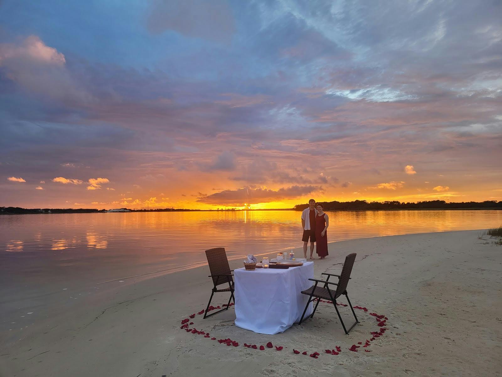 Image - Sunset Island Dinner
